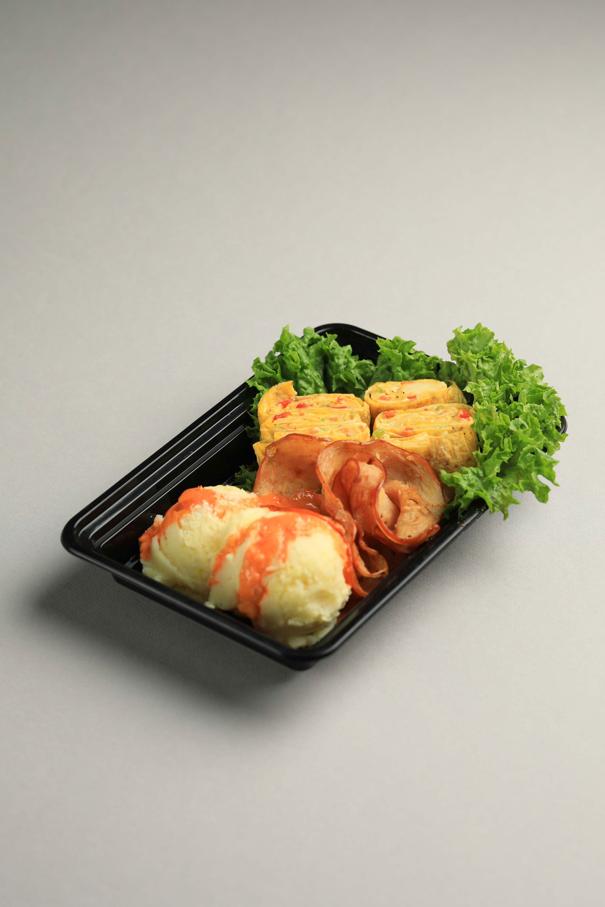 VEGGIES EGG ROLL MAKI